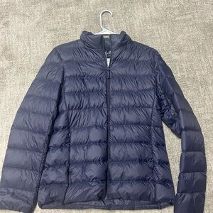Quince Navy puffer jacket